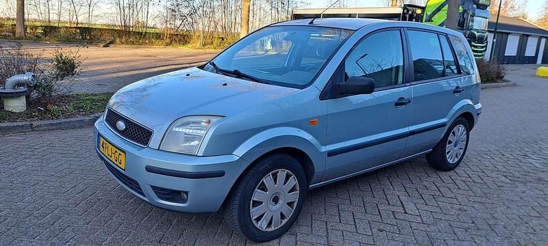 Grijs Gebruikt 2003 Ford Fusion Stationwagen | € 950 (Eerlijke prijs) - Afbeelding 1/4