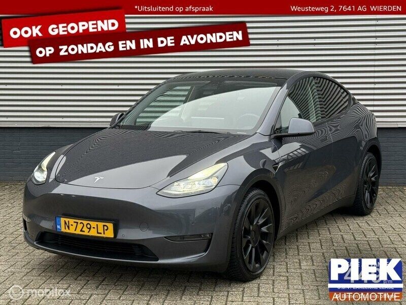 Grijs, metallic lak Gebruikt 2021 Tesla Model Y Long Range SUV | € 27.999 - Afbeelding 1/3
