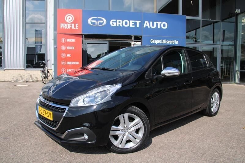 Zwart Gebruikt 2019 Peugeot 208 Signature Sky Hatchback | € 11.650 (Goede deal) - Afbeelding 1/4