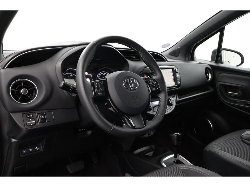 Occasion Toyota Yaris Executive 101 PK (74 kW) 2018 Wit Hatchback