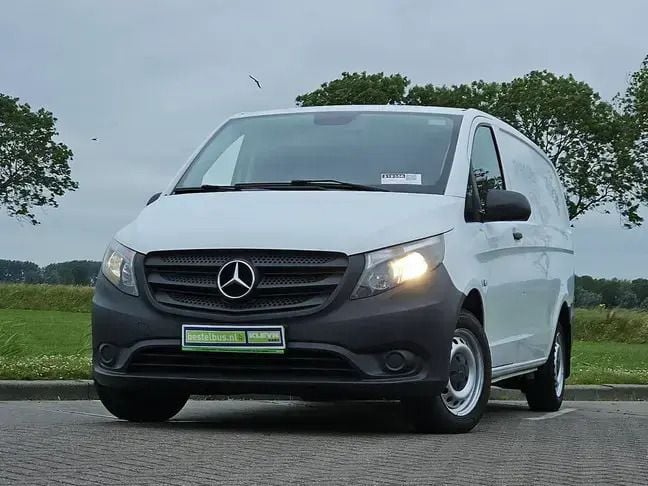 Wit Gebruikt 2018 Mercedes Vito MPV | € 8.850 (Super prijs) - Afbeelding 1/3