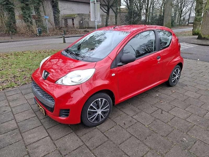 Occasion 2011 Peugeot 107 Hatchback | € 2.290 (Goede deal) - Afbeelding 1/4
