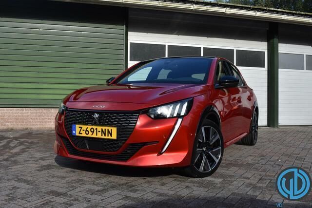 Rood Gebruikt 2021 Peugeot 208 GT Hatchback | € 19.950 (Eerlijke prijs) - Afbeelding 1/4