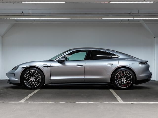 Occasion Porsche Taycan 2024 Zilver Sedan