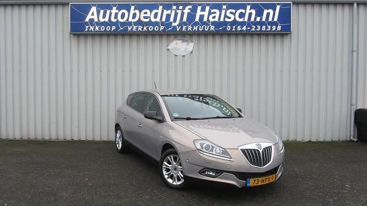 Occasion Lancia Delta 120 PK (88 kW) 2010 Beige Hatchback