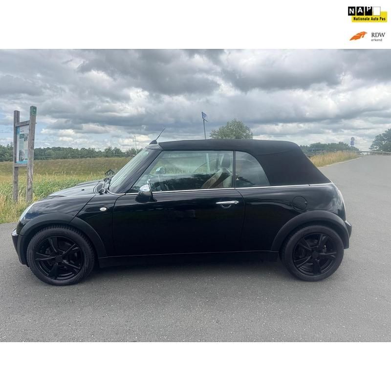 Zwart (metallic) Gebruikt 2005 Mini ONE Pepper Hatchback | € 3.995 (Duur) - Afbeelding 1/4