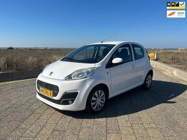 Wit Gebruikt 2012 Peugeot 107 Active Hatchback | € 5.250 (Iets duurder) - Afbeelding 1/4
