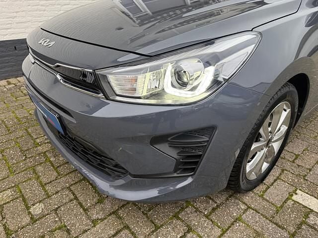Occasion Kia Rio 101 PK (74 kW) 2022 Grijs Hatchback