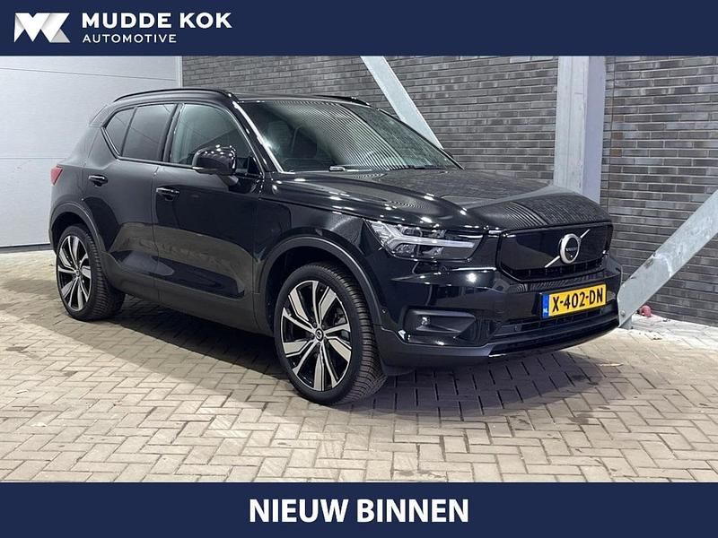 Zwart Occasion 2022 Volvo XC40 Pro SUV | € 29.800 (Super prijs) - Afbeelding 1/4