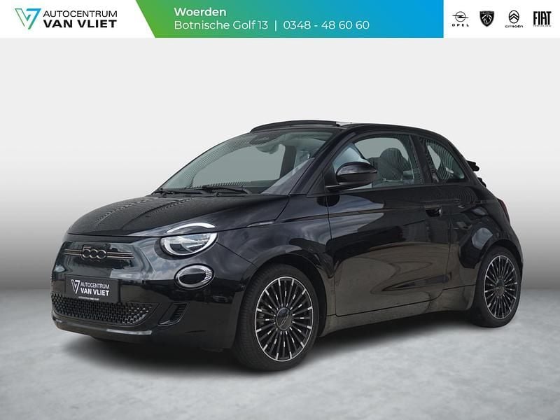 Zwart Gebruikt 2022 Fiat 500e Icon Cabriolet | € 21.890 (Iets duurder) - Afbeelding 1/4