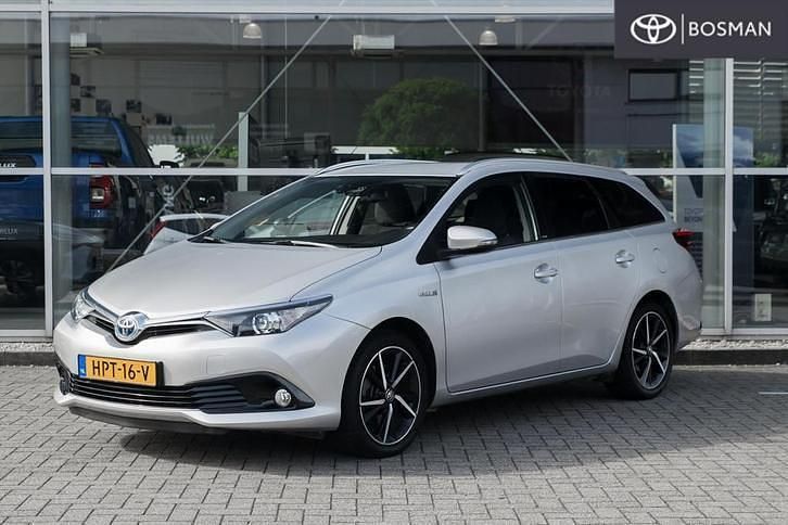 Grijs Gebruikt 2017 Toyota Auris Touring Sports Stationwagen | € 17.950 (Iets duurder) - Afbeelding 1/4