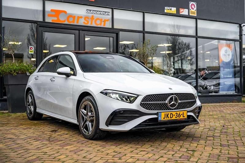 Occasion Mercedes A250 AMG line 163 PK (119 kW) 2023 Wit Hatchback