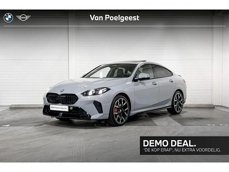 Brooklyngrau (licht grijs) Gebruikt 2025 BMW 220 Shadowline Coupé | € 40.900 (Super prijs) - Afbeelding 1/4