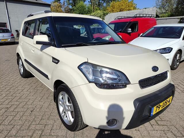 , metallic lak Gebruikt 2009 Kia Soul SUV | € 5.499 (Eerlijke prijs) - Afbeelding 1/4