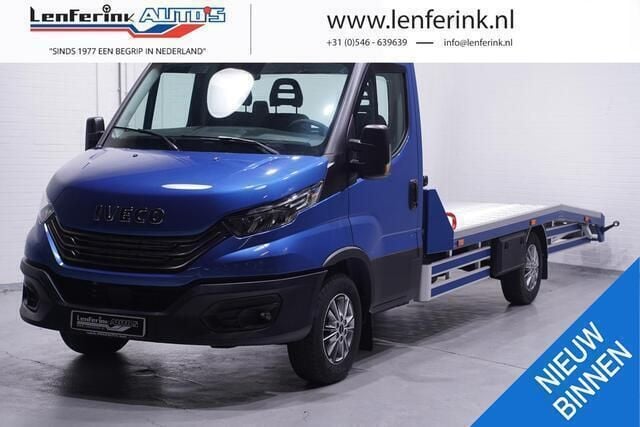 Blauw Nieuw 2024 Iveco Daily Van | € 58.600 - Afbeelding 1/4