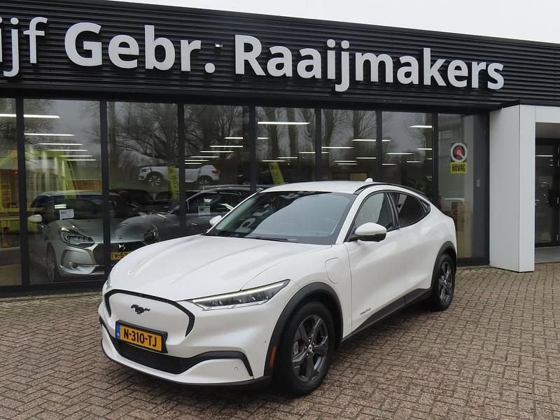 Wit Occasion 2021 Ford Mustang Mach-E SUV | € 16.900 (Super prijs) - Afbeelding 1/4