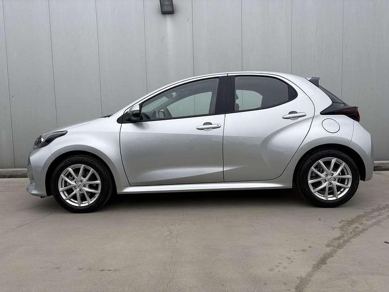 Occasion Toyota Yaris Hybrid Active 116 PK (85 kW) 2022 Grijs Hatchback