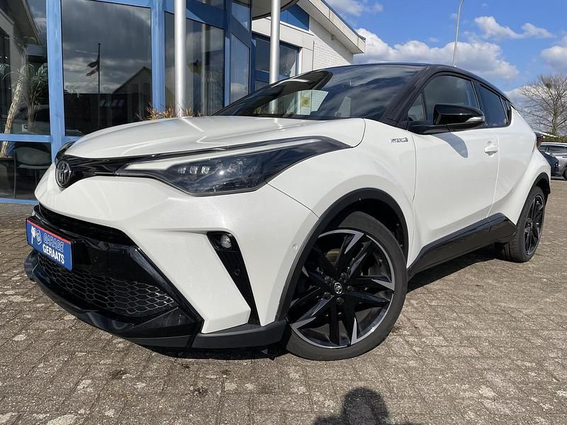 Wit Occasion 2022 Toyota C-HR Sport SUV | € 25.750 (Eerlijke prijs) - Afbeelding 1/4