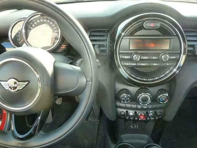 Occasion Mini Cooper 116 PK (85 kW) 2016 Rood Hatchback