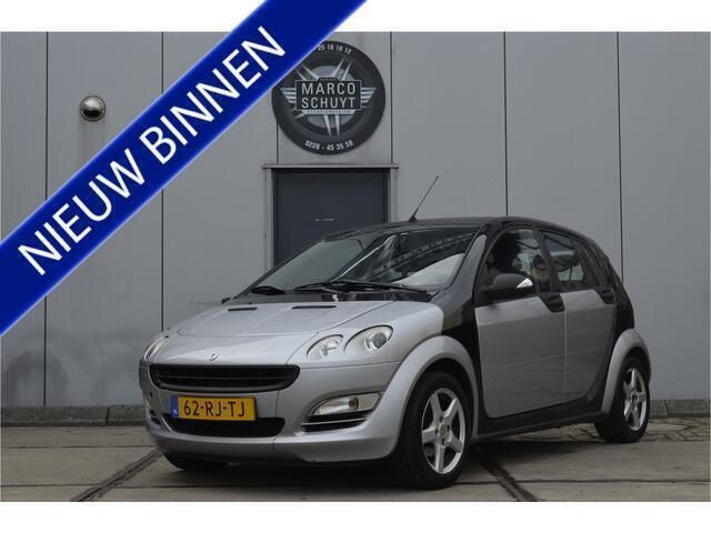 Zwart Gebruikt 2005 Smart ForFour Pulse Hatchback | € 2.950 - Afbeelding 1/4