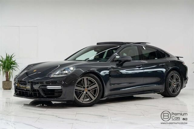 Grijs Gebruikt 2024 Porsche Panamera Turbo Edition Sedan | € 129.900 - Afbeelding 1/4
