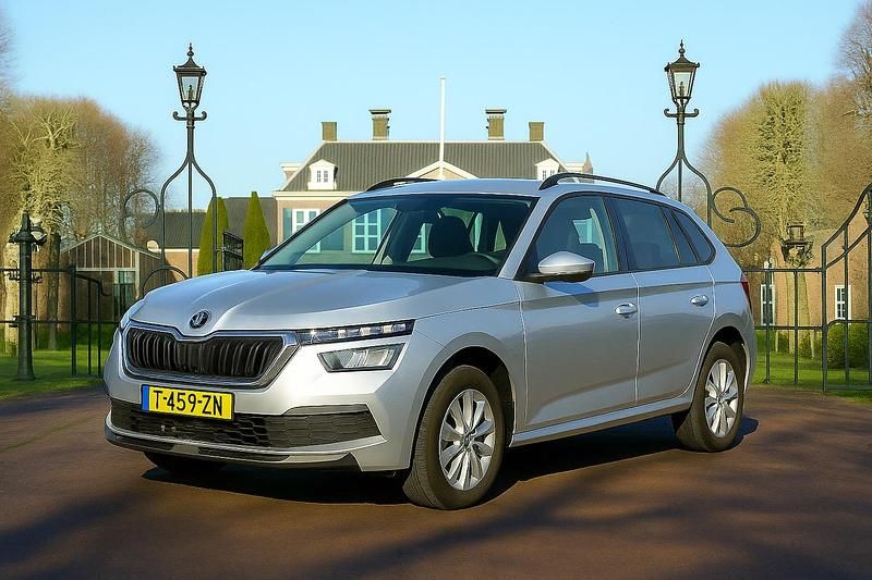 Grijs Gebruikt 2023 Skoda Kamiq Ambition SUV | € 20.900 (Goede deal) - Afbeelding 1/3