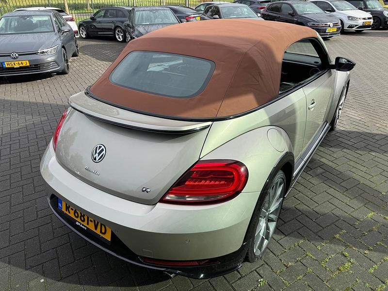 Occasion VW Beetle Cabriolet R-line 2023 Bruin Cabriolet