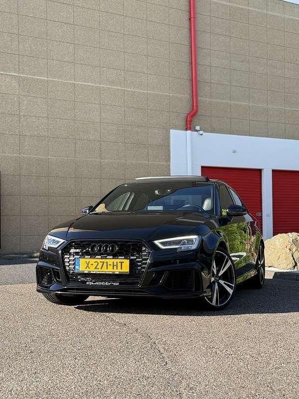 Zwart Gebruikt 2019 Audi RS3 Sedan | € 44.000 (Super prijs) - Afbeelding 1/4