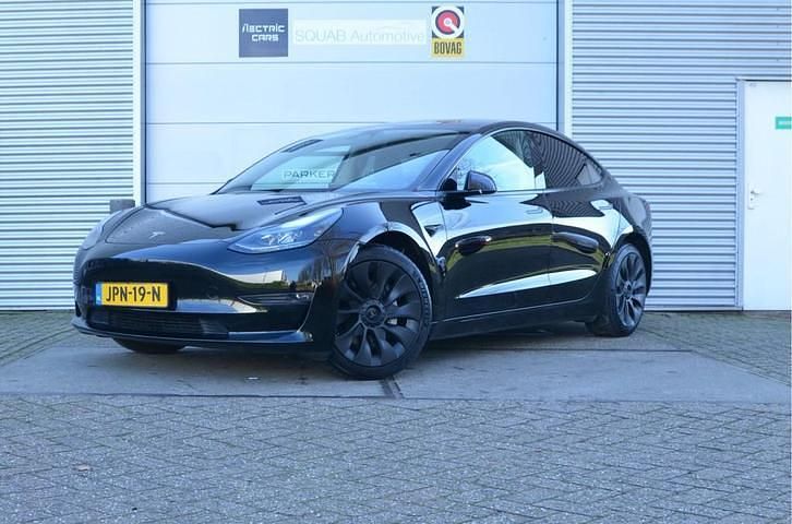 Zwart Gebruikt 2023 Tesla Model 3 Long Range AWD Sedan | € 34.999 (Eerlijke prijs) - Afbeelding 1/4