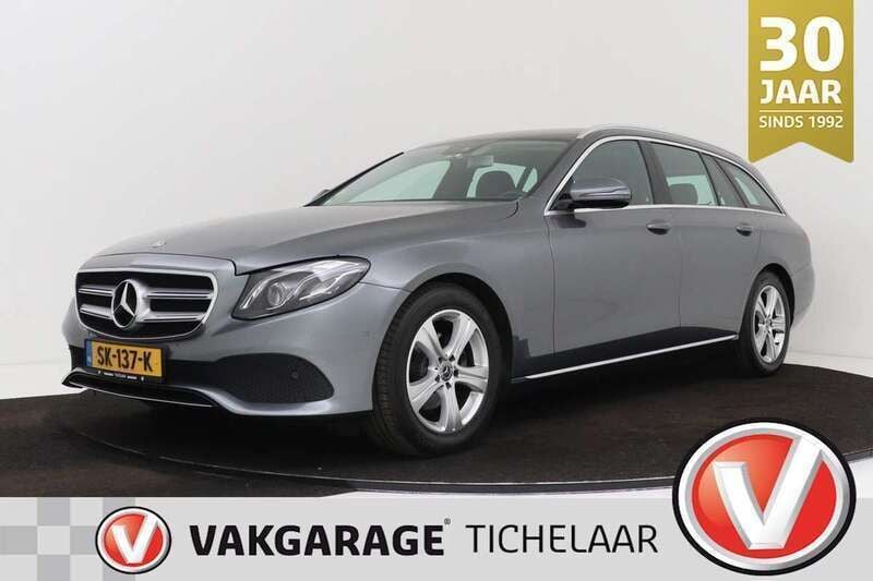 Grijs Gebruikt 2017 Mercedes E220 Prestige Stationwagen | € 16.899 - Afbeelding 1/3