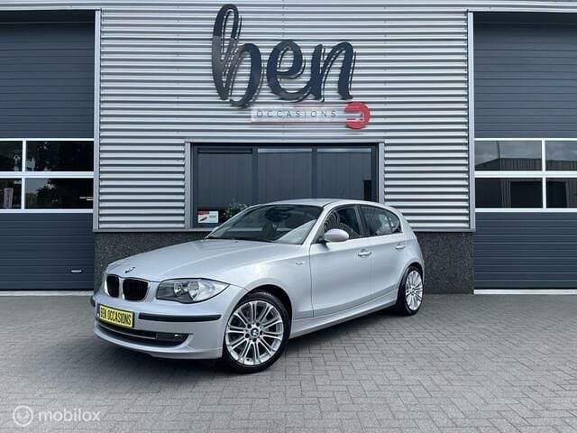 Grijs Gebruikt 2009 BMW 116 Hatchback | € 3.950 (Eerlijke prijs) - Afbeelding 1/4
