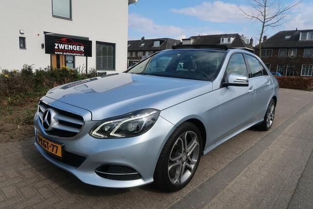 Grijs Gebruikt 2013 Mercedes E200 Sedan | € 19.450 (Eerlijke prijs) - Afbeelding 1/4