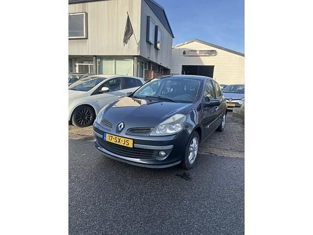 Grijs Occasion 2006 Renault Clio II Hatchback | € 795 (Goede deal) - Afbeelding 1/4