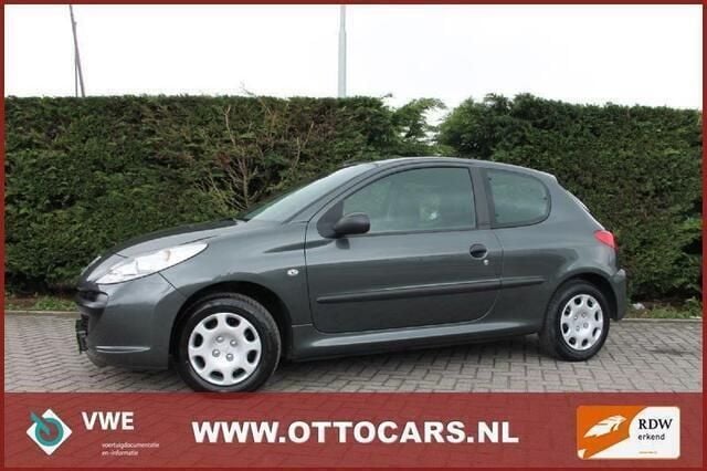 Grijs Gebruikt 2012 Peugeot 206 Access Hatchback | € 4.750 (Iets duurder) - Afbeelding 1/4