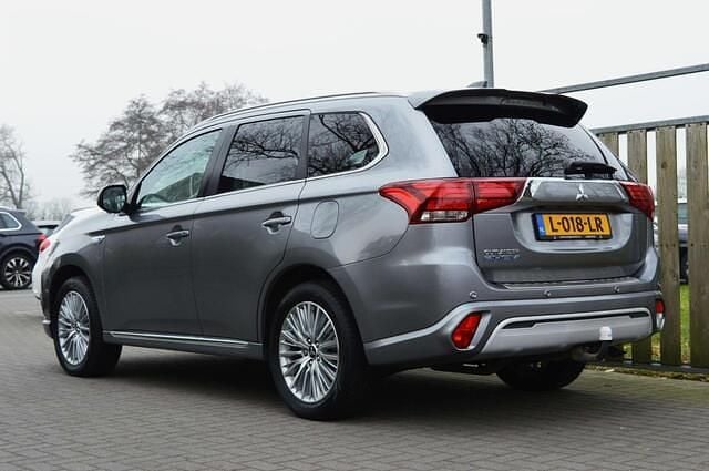 Occasion Mitsubishi Outlander Instyle 135 PK (99 kW) 2021 Grijs SUV