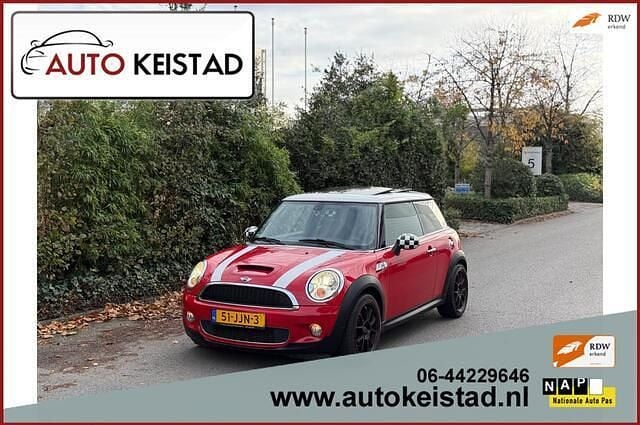 Rood (metallic) Gebruikt 2009 Mini Cooper S Hatchback | € 7.950 (Goede deal) - Afbeelding 1/4