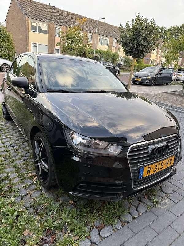 Zwart Gebruikt 2011 Audi A1 Hatchback | € 6.990 (Eerlijke prijs) - Afbeelding 1/4