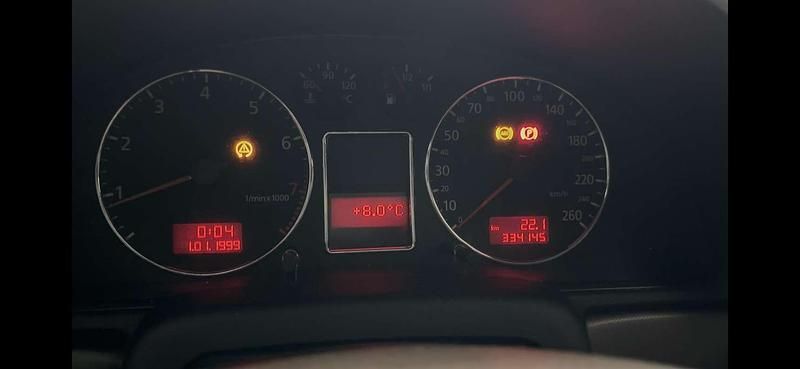 Blauw Gebruikt 2000 Audi A4 Sedan | € 700 - Afbeelding 1/4