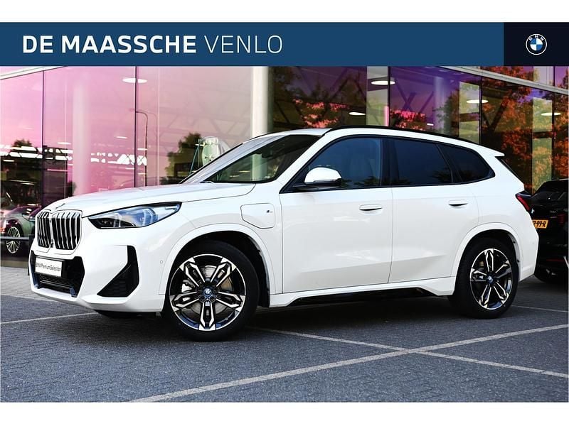 Wit Gebruikt 2025 BMW X1 Executive SUV | € 60.950 (Duur) - Afbeelding 1/4
