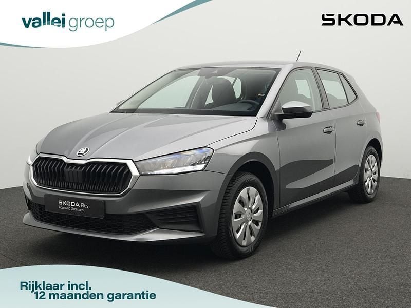 Grijs Gebruikt 2024 Skoda Fabia Active Hatchback | € 19.400 (Eerlijke prijs) - Afbeelding 1/4