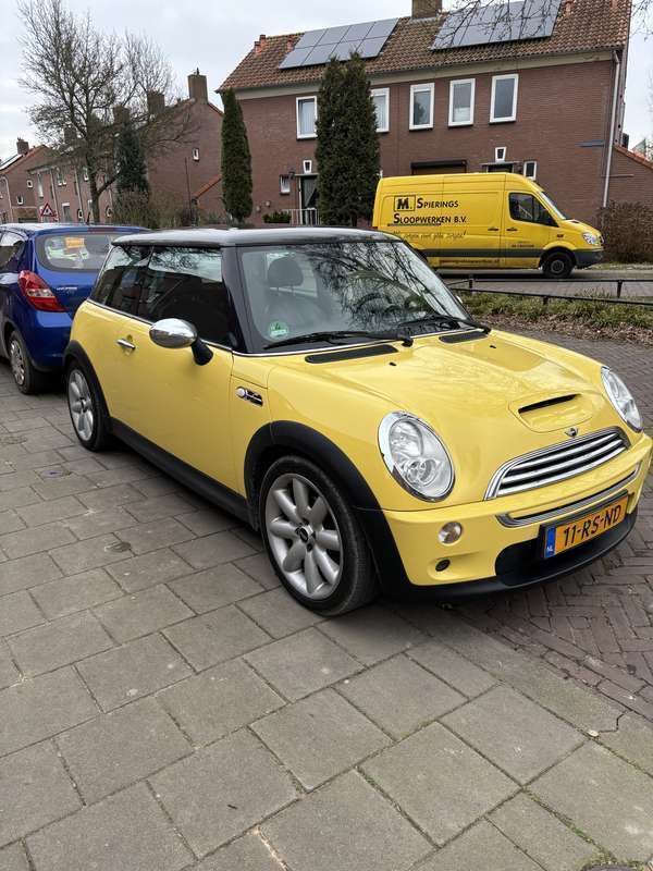 Geel Gebruikt 2003 Mini Cooper S Chili Hatchback | € 3.250 (Eerlijke prijs) - Afbeelding 1/4