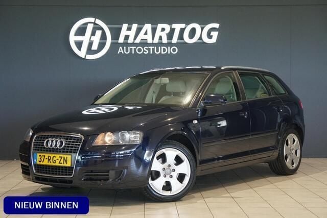 Blauw Gebruikt 2005 Audi A3 Sportback Ambiente Hatchback | € 1.900 (Eerlijke prijs) - Afbeelding 1/4