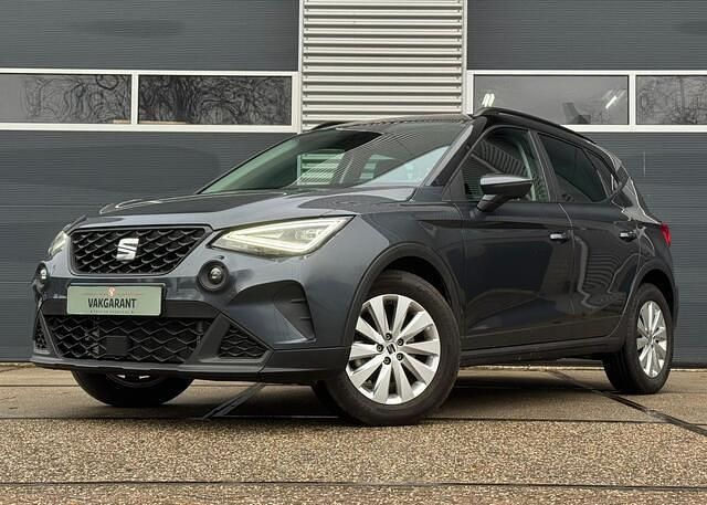 Grijs (metallic) Occasion 2025 Seat Arona Business SUV | € 23.950 (Eerlijke prijs) - Afbeelding 1/4
