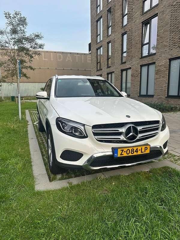 Occasion 2018 Mercedes E350 Stationwagen | € 25.990 (Duur) - Afbeelding 1/4