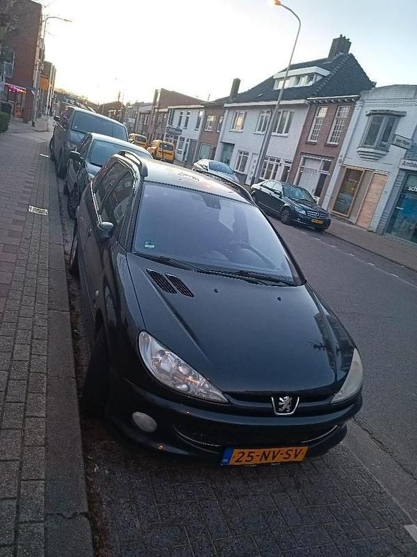 Gebruikt 2004 Peugeot 206 Stationwagen | € 900 (Goede deal) - Afbeelding 1/4