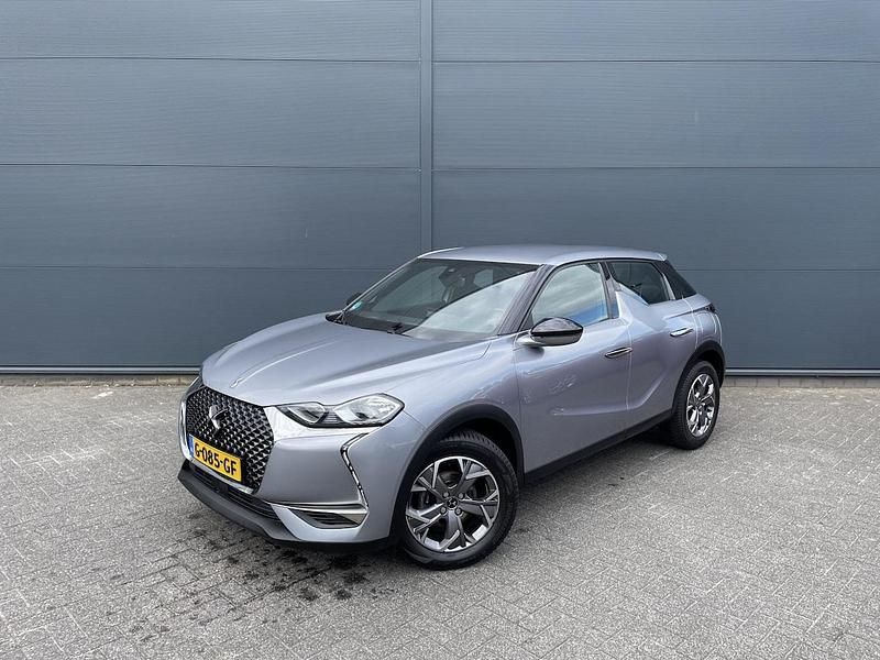 Zilver (metallic) Occasion 2019 DS Automobiles DS3 Crossback Business SUV | € 16.540 (Eerlijke prijs) - Afbeelding 1/4