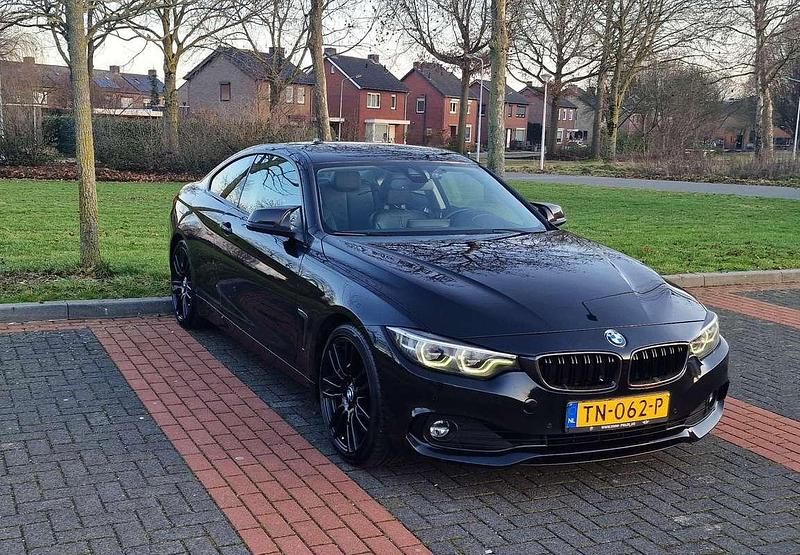 Zwart Occasion 2017 BMW 420 Coupé | € 21.500 (Iets duurder) - Afbeelding 1/4