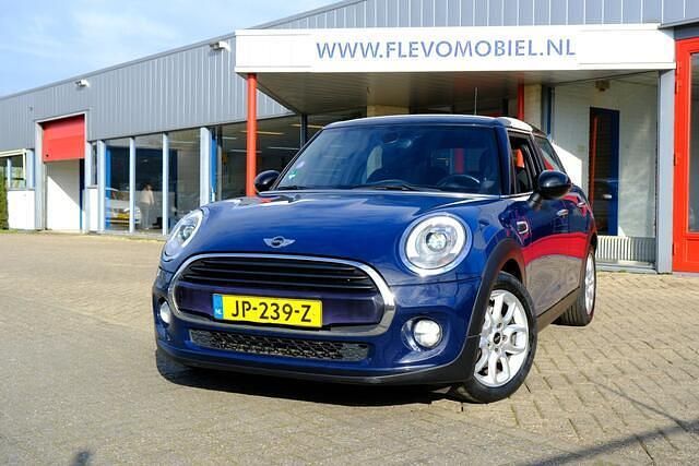 Occasion Mini Cooper Business 136 PK (100 kW) 2016 Blauw Hatchback