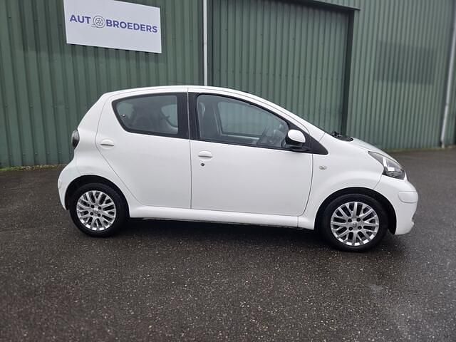 Occasion Toyota Aygo Comfort 68 PK (50 kW) 2011 Wit Hatchback