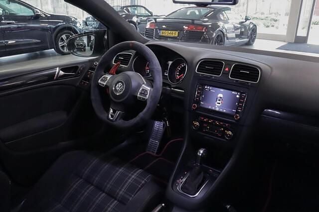 Occasion VW Golf VI Edition 235 PK (172 kW) 2011 Wit Hatchback